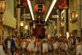 7/20～27山口祇園祭　　8/6･7山口七夕ちょうちん祭り